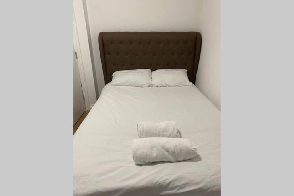 3 Bed Contemporary Crewe Apartment 외부 사진